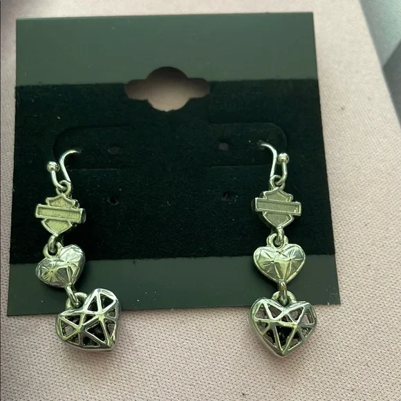 Harley Davidson Elegant Silver Heart Earrings - Picture 1 of 3
